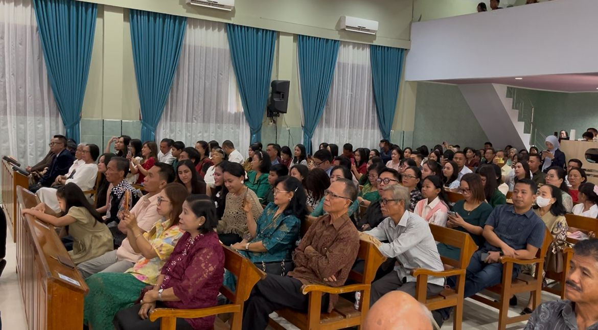 Natal 2025, Wali Kota Palu Tinjau Sejumlah Gereja dan Imbau Warga Jaga Ketertiban Jelang Tahun Baru