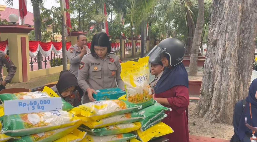 Polresta Palu Gelar Gerakan Pangan Murah, Jual Beras SPHP Rp60 Ribu per Karung