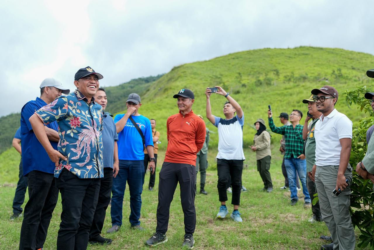 Bukit Salena Punya Spot Paralayang Baru, Gubernur Sulteng dan Ketua KONI Tinjau Lokasi