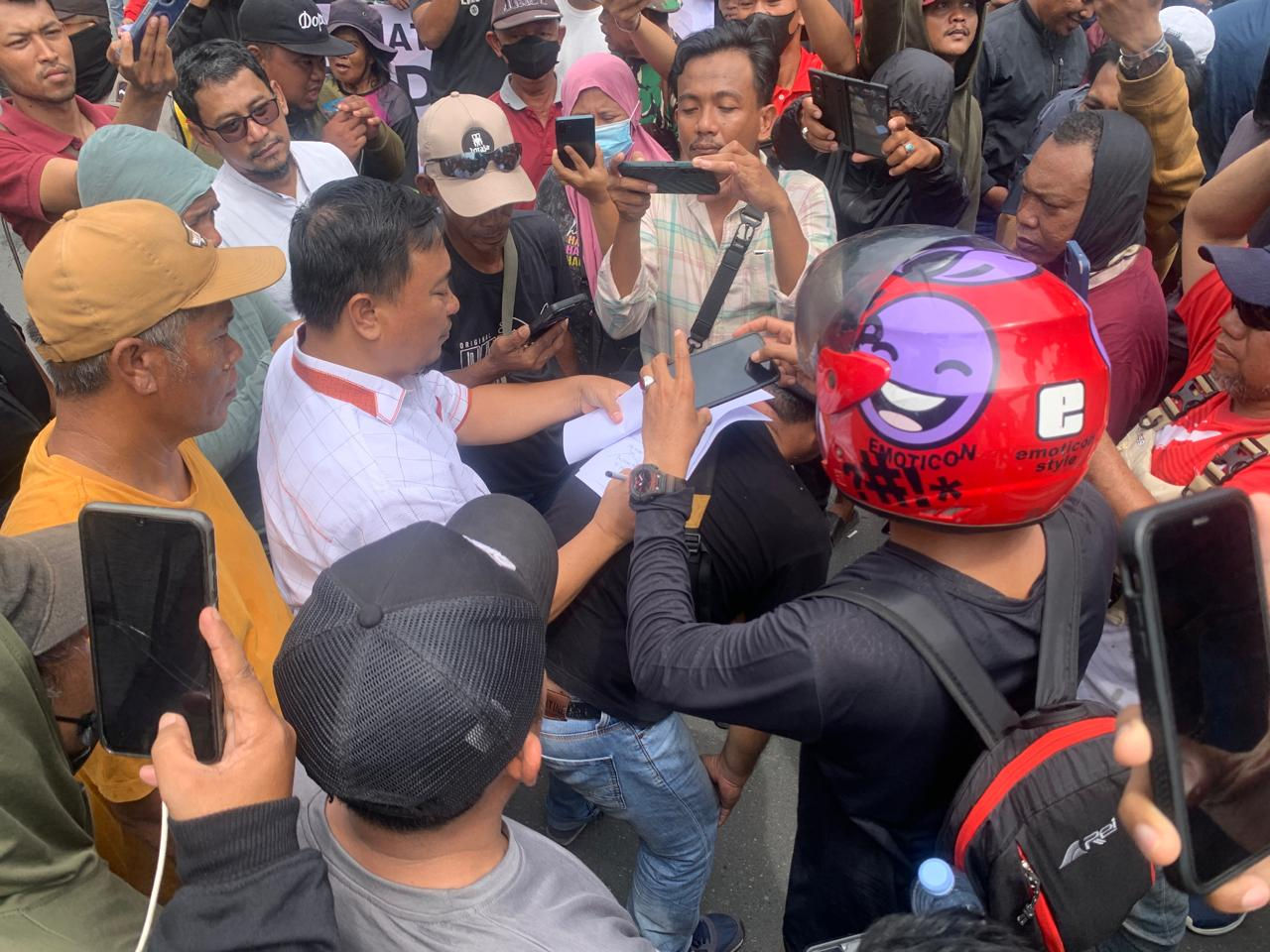 Rusman Ramli Bergabung dalam Orasi, Tegaskan Dukungan ke Penambang Rakyat Poboya