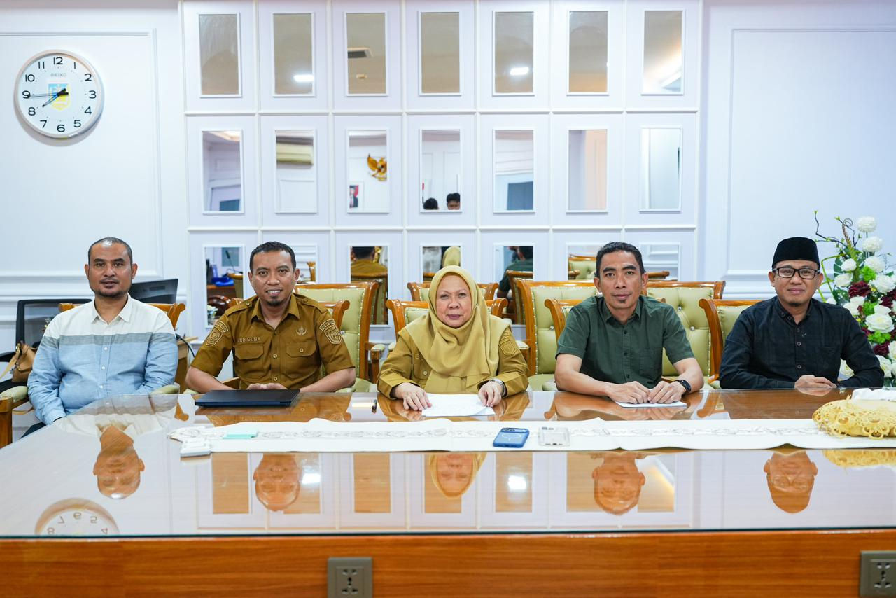 Tenaga Honorer Sulteng Diminta Tenang, Wagub Pastikan Honor Tetap Cair