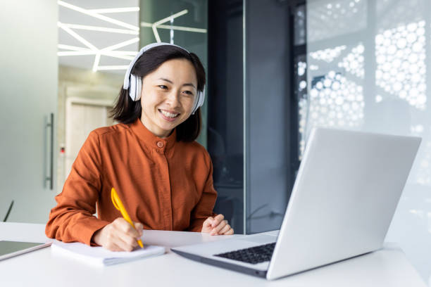Cara Melatih Listening untuk Mendukung Percakapan Bahasa Inggris
